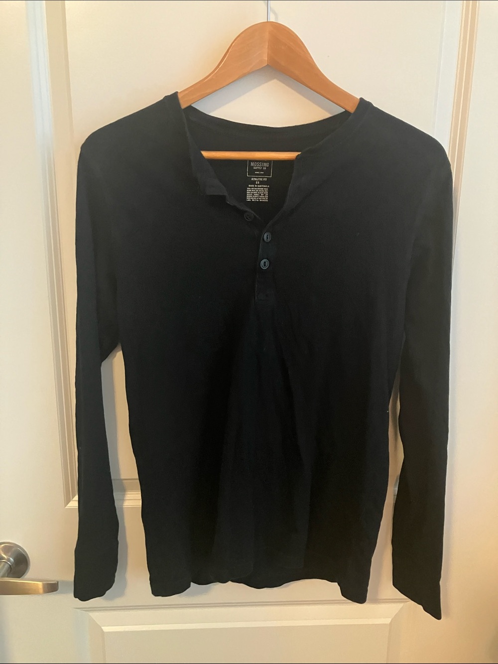 Mossimo Supply Co. Men's Long Sleeve Henley Shirt Black Size small